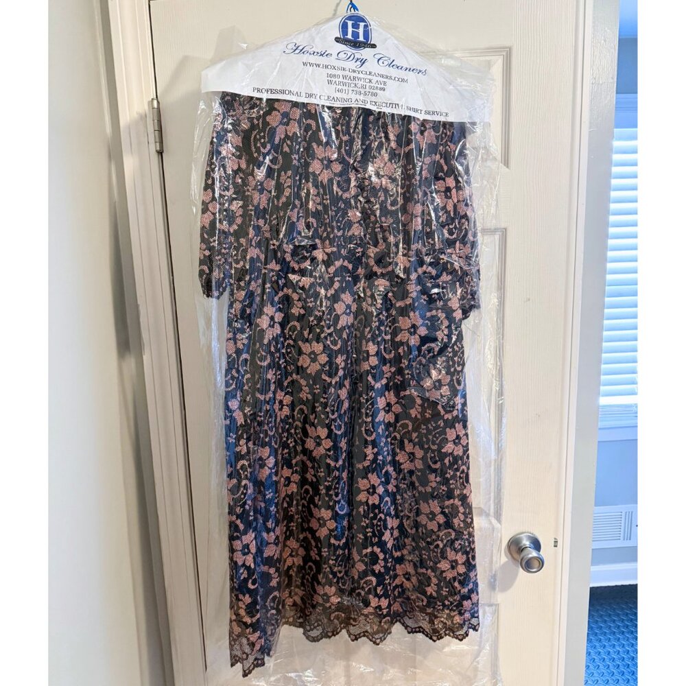 Kiyonna Mon Cherie Plus Size Lace Dress Size 1x EUC - Picture 5 of 5